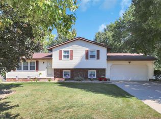895 Lancaster Dr, Medina, OH 44256