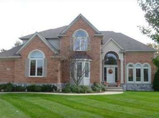 1707 Skyline Dr, Rochester Hills, MI 48306