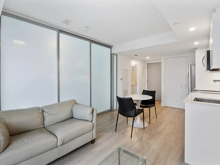 480 Wilson Ave — Photo 6