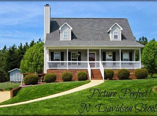 129 Central Field Rd, Clemmons, NC 27012