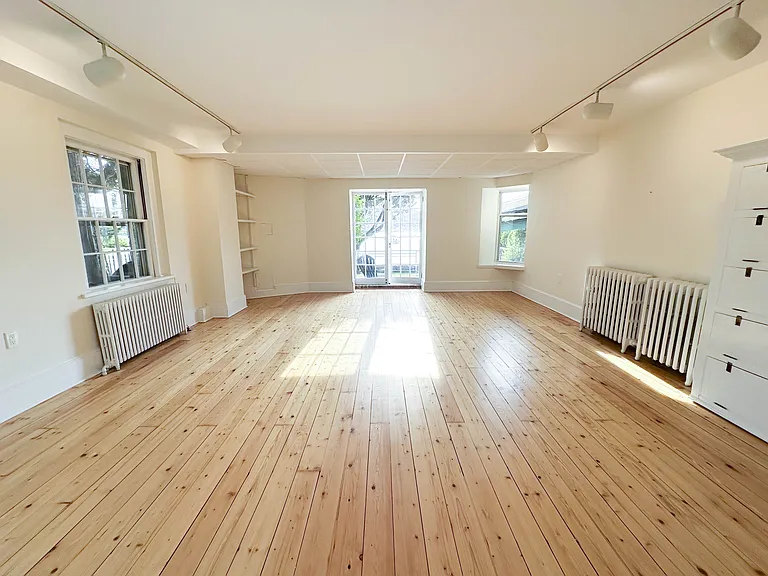 700 Steamboat Rd #1G — Photo 1