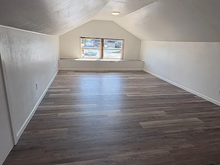 906 N Central Ave — Photo 11