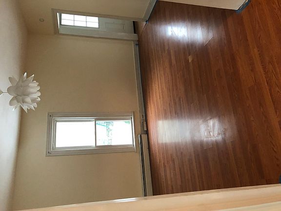2nd image of 200 Saratoga Ave