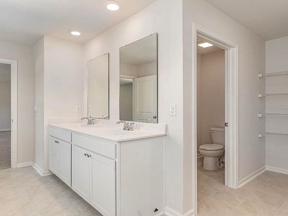 5th image of 2075 Grovefield Dr
