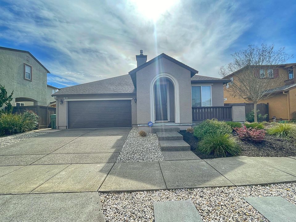 1st image of 265 Bouquet Cir