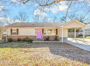 209 Woodlawn Dr, Kingston, TN 37763