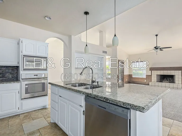 8495 S Maple Ave — Photo 15