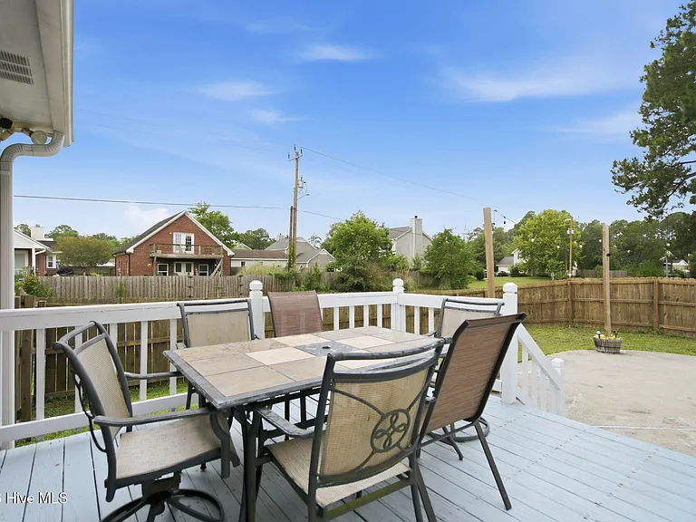7228 Quail Woods Rd — Photo 35