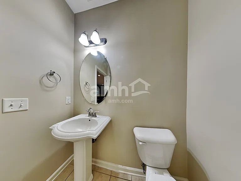 160 Grayson Ave — Photo 11
