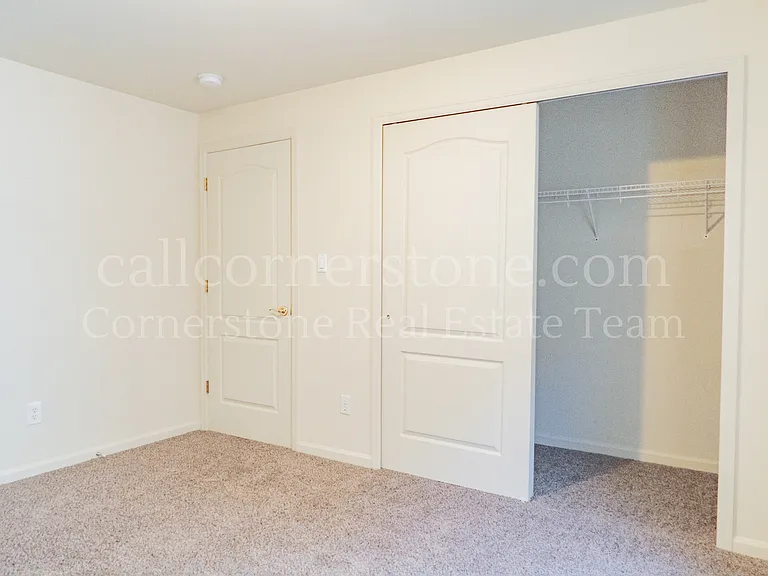 3305 Hollycrest Dr — Photo 36