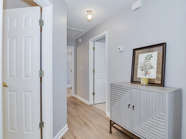 662 Tara Ln — Photo 14