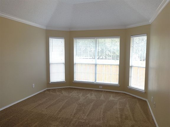 5th image of 4801 Buckskin Dr