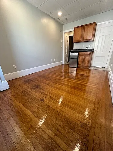 507 Beacon St Photo 1
