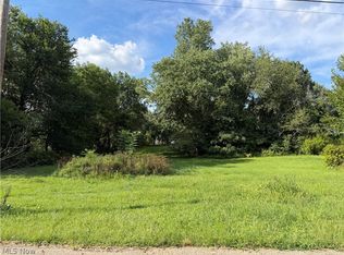 6th St SE, Canton, OH 44707