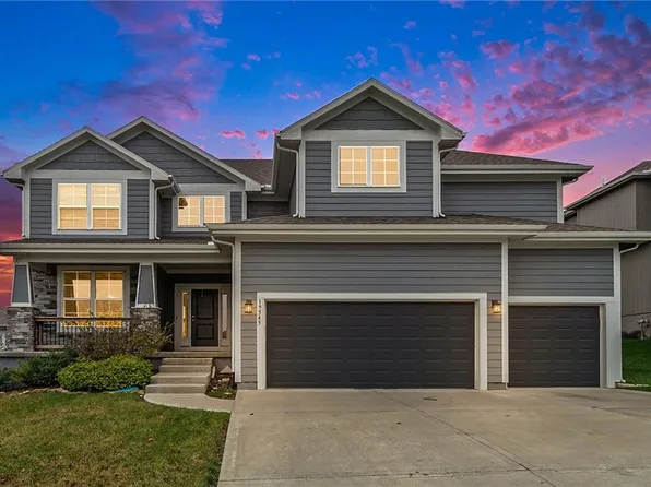 19545 W 115th Ct, Olathe, KS 66061