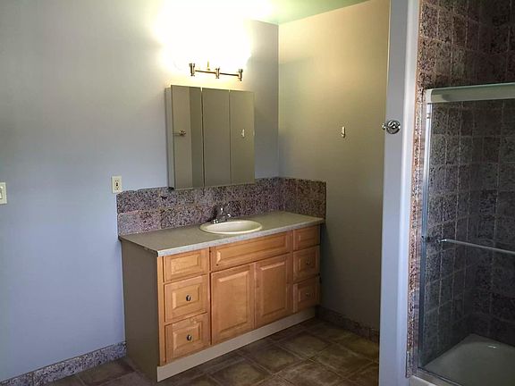 3rd image of 6225 Wilbur Ave