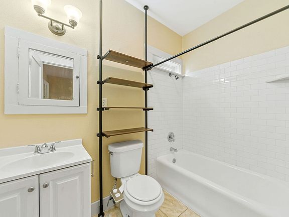 5th image of 142 Armour Pl APT 3