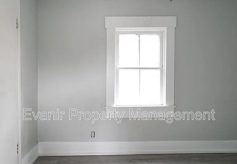 126 N Walnut St — Photo 26