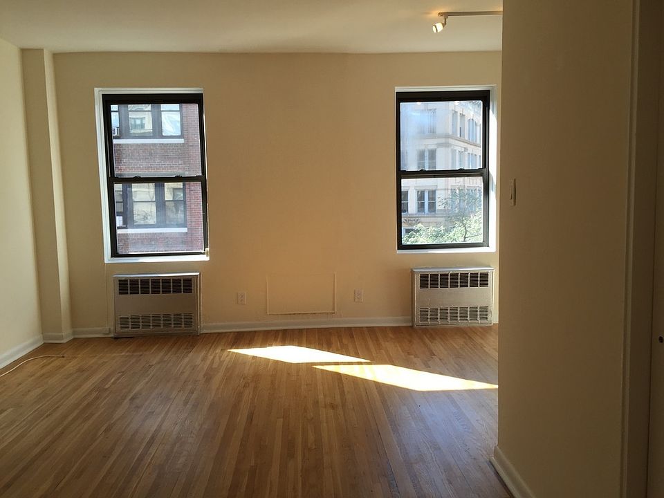 1st image of 15 Sheridan Sq APT 6A
