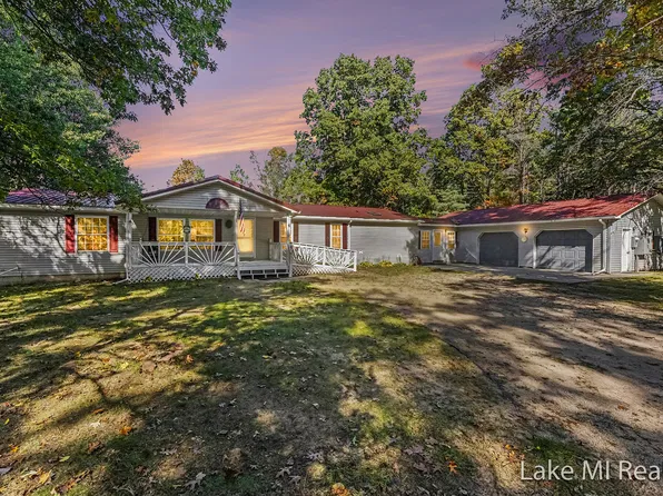 8284-13 Mile Rd, Mecosta, MI 49332