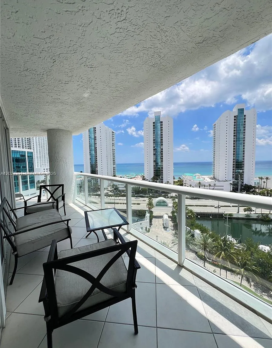 2 bed, 2.0 bath, 1530 sqft, $4,750 — Photo 4