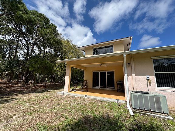 5th image of 2390 Vero South Cir SW APT 6