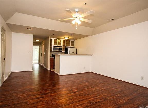 5th image of 517 Graham St #3E
