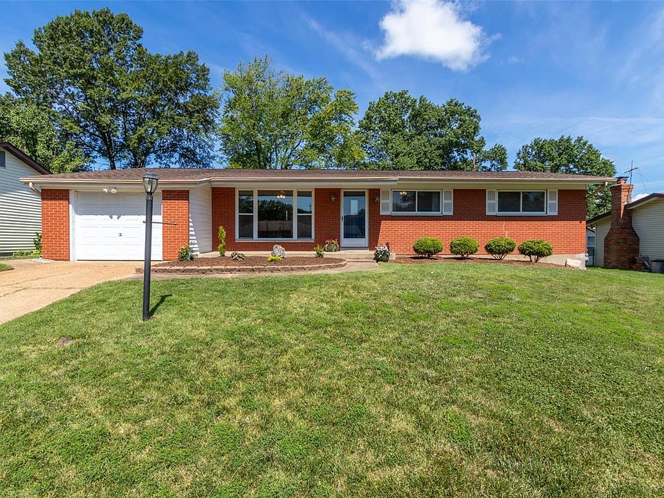 1st image of 2849 Woodbury Dr