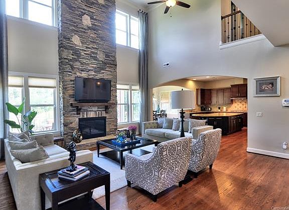 5th image of 8739 Branchside Ln