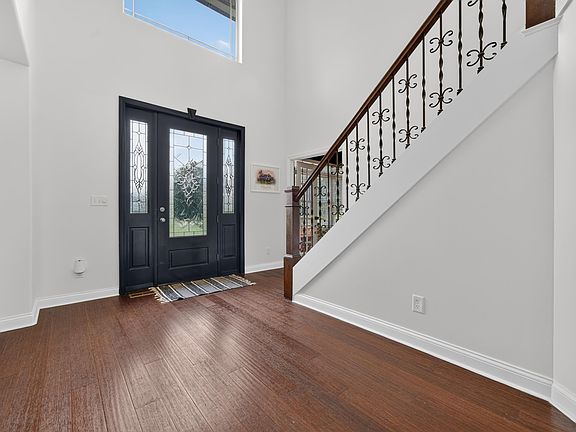 5th image of 2873 White Oak Ct