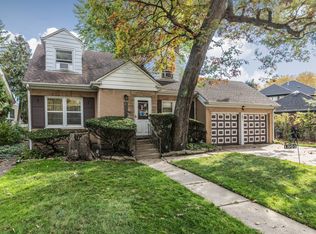 1301 S Knight Ave, Park Ridge, IL 60068