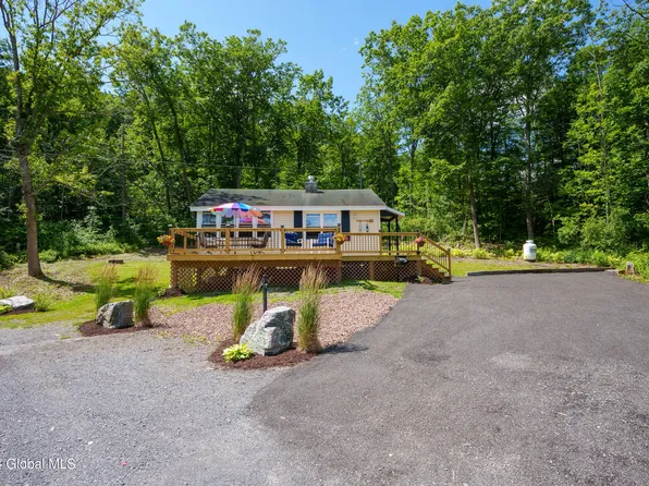 48 & 49 W Shore Drive, Voorheesville, NY 12186