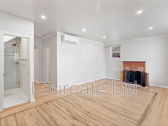 4th image of 1058 N Pearl St APT 1