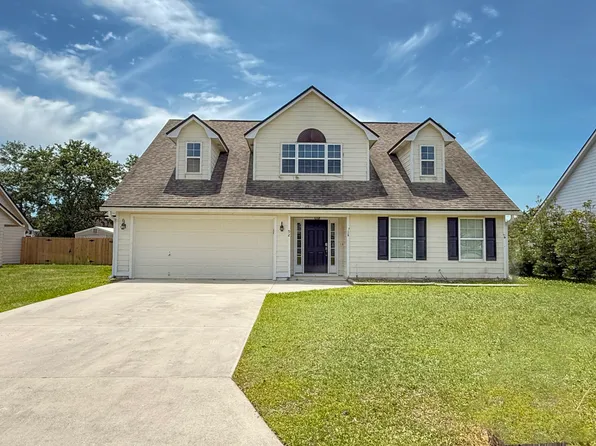 92 Sunrise Dr, Saint Marys, GA 31558