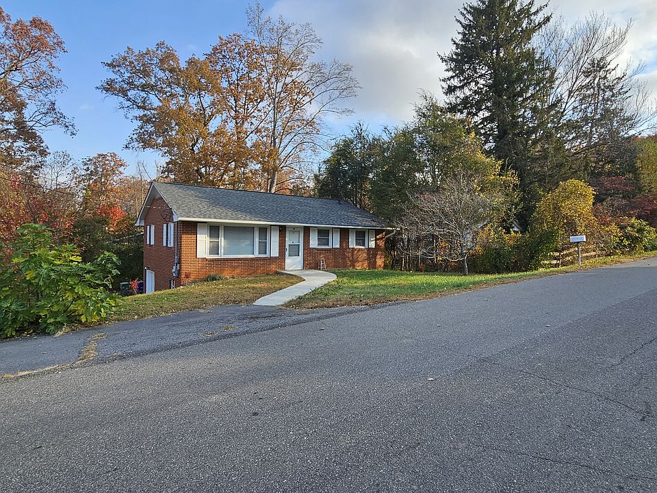 1st image of 12 Wentworth Ave