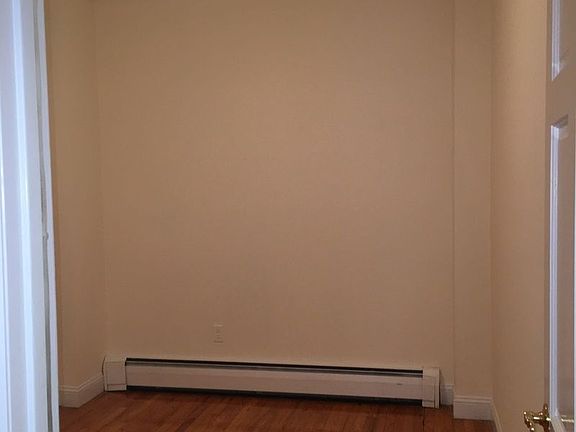 5th image of 235 E 13th St APT 2B