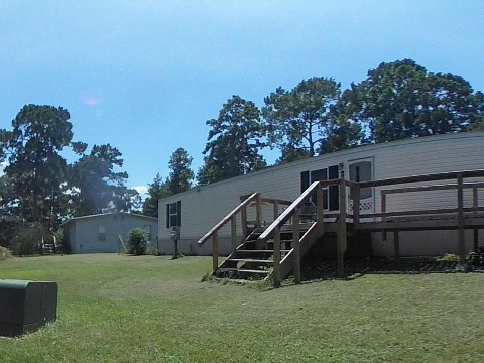 1st image of 152 E Oak Shadows