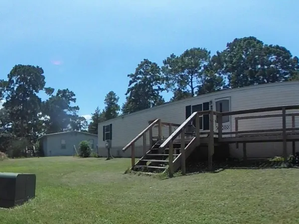 152 E Oak Shadows, Onalaska, TX 77360