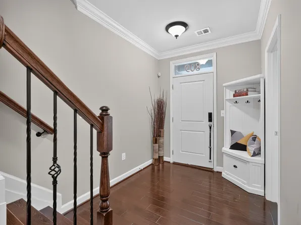 809 Fair Winds Way, Oxon Hill, MD 20745
