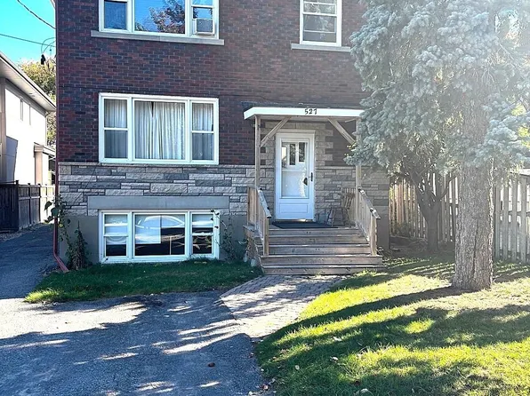 527 Laderoute Ave, Ottawa, ON K1Z 5V9