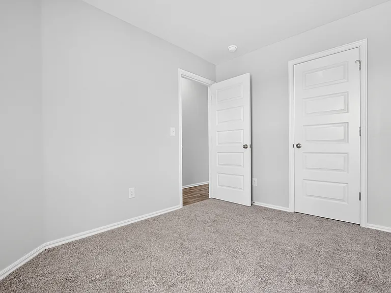 9608 Stallion Dr — Photo 12