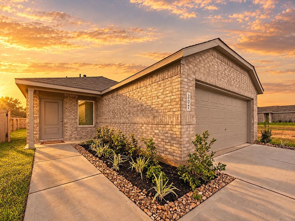 1st image of 207 Farray Forest Ln