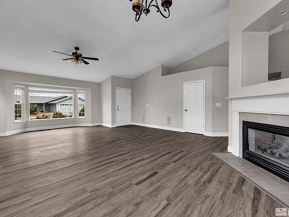 5th image of 2283 Soar Dr