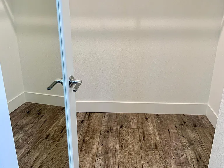 3900 Degree Ln — Photo 13