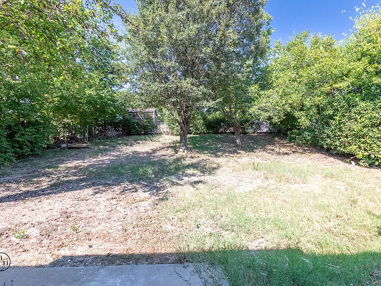 2318 May Ln — Photo 19