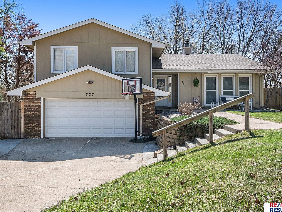 1st image of 327 N 153rd Cir