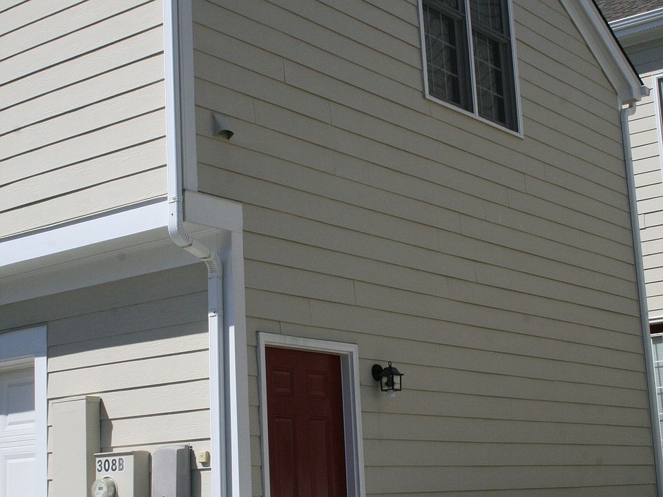 Studio is above garage (not available) and has separate entr