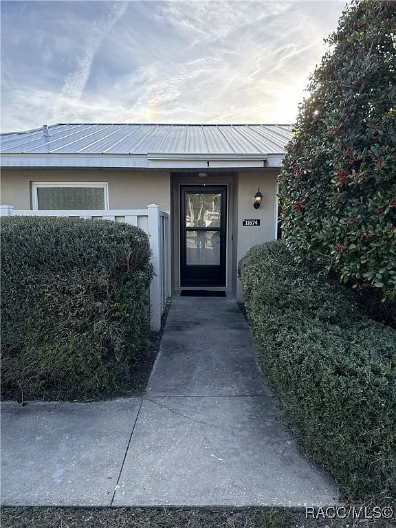 2 bed, 1104 sqft, $2,500 — Photo 1