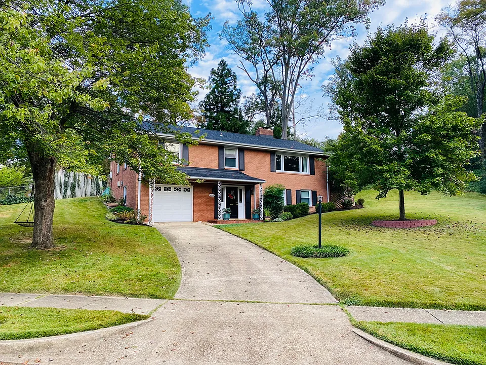 6710 Bracken Ct