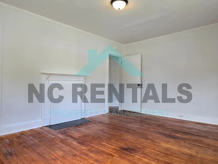 1318 Front St — Photo 5